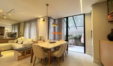 Casa em Condomínio mobiliada e decorada à venda em Novo Hamburgo.