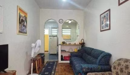 Vendo Apartamento de 01 Dormitório na quadra da praia do José Menino