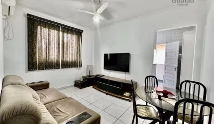 Vendo Apartamento de 2 dormitórios com garagem no Marapé em Santos