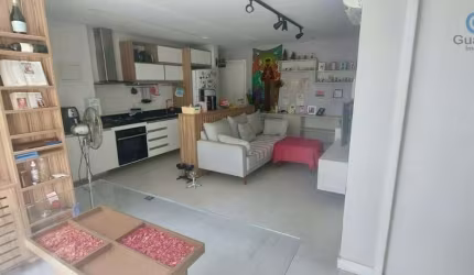 Vendo lindo Apartamento com 1 dormitório decorado e planejado e garagem coletiva suficiente na Vila Mathias em Santos