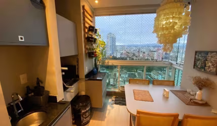 Vendo Maravilhoso Apartamento Porteira Fechada, 02 dormitórios, 02 suítes, 02 garagens demarcadas, Andar Alto, Vista Livre, Lazer Comleto, Ponta da Praia, Santos