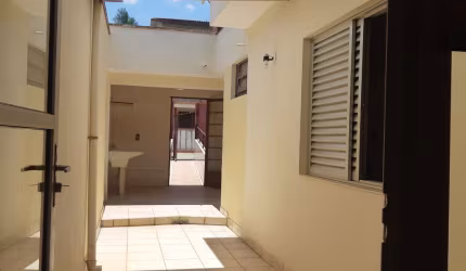 Casa  terrea para casal .-Piso superior-Exclusividade!