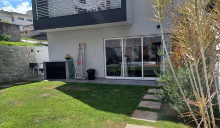 casa  linda sobrado com 2 dormitórios  com 1 suite!