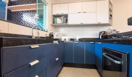 Lindo sobrado 3 dormitórios  em condominio  Jundiaí
