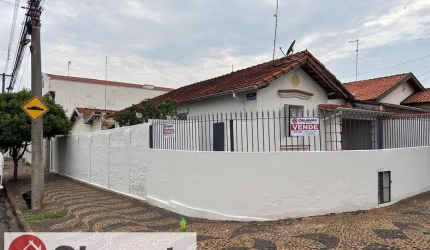 Casa para Venda em Pirassununga, Centro, 3 dormitórios, 1 banheiro, 2 vagas