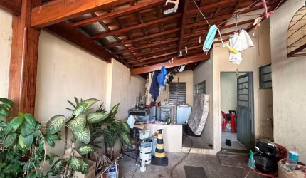 Casa para Venda em Pirassununga, Jardim São Valentim, 2 dormitórios, 1 suíte, 2 banheiros, 2 vagas