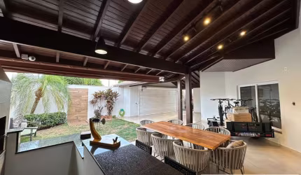 Casa para Venda em Pirassununga, Jardim Europa, 4 dormitórios, 2 suítes, 5 banheiros, 2 vagas