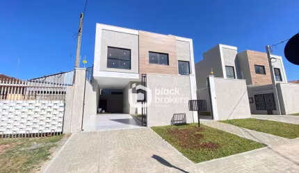 Sobrado Frente Pra Rua 3 Quartos à Venda, 121 m² por R$ 728.900,00 - Boqueirão - Curitiba/PR