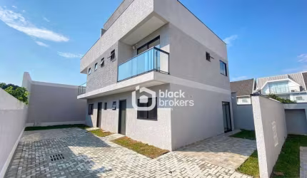 Sobrado com 4 dormitórios à venda, 145 m² por R$ 790.000,00 - Boqueirão - Curitiba/PR