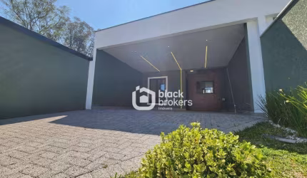 Casa terrea com cozinha planejada 3 dormitórios sendo uma suíte e edícula com quintal nos fundos