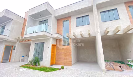 Sobrado com 3 dormitórios à venda, 100 m² por R$ 565.000 - Pinheirinho - Curitiba/PR