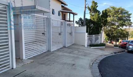 Apartamento em Indaiatuba-boa localização-colégio progresso-vago-piso porcelanato-2 dormitórios-cozinha americana planejada-1 vaga-valor R$420.000,00.
