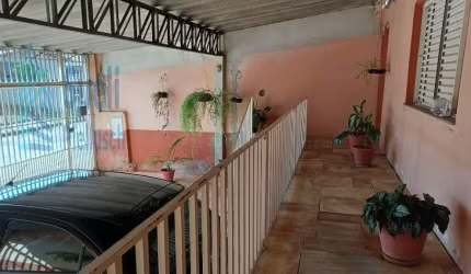Casa a venda em ótimo local na Vila Teixeira-rua tranquila-fácil acesso a comercio local-3 dormitórios-3 vagas-telhado novo-valor venda R$ 580.000,00
