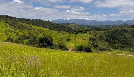Terrenos com otimas localizaçaos;