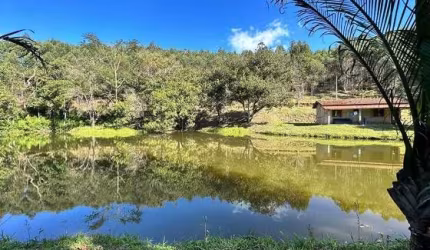 Terrenos de 600m² a 1.000m² com enorme lago para pesca esportiva no condominio. (PRONTO PARA CONSTRUIR)  Localizado em IGARATA-SP  * 5km de estrada de terra mista (estrada mista excelente, sendo algum