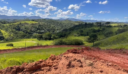 Vende-se terreno com medidas a partir de 600m² á 1000m²