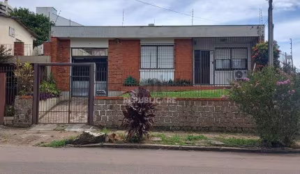 Casa à venda no Jardim do Salso - Porto Alegre - Cód. RP390826