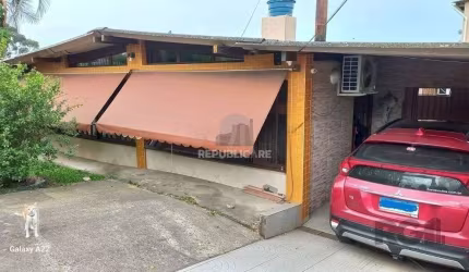 Casa 3 dormitórios no bairro Rubem Berta