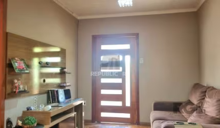 Casa 3 dormitórios à venda Teresópolis Porto Alegre/RS