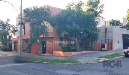 Casa 3 dormitórios à venda Teresópolis Porto Alegre/RS