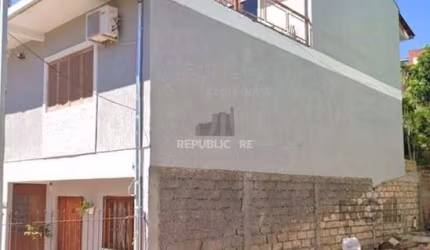 Casa com 4 dormitórios no bairro Vila Nova
