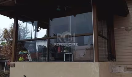 Casa para Venda - 190m², 3 dormitórios, 1 vaga - Teresópolis