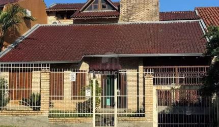 Casa com 4 dormitórios no bairro nonoai