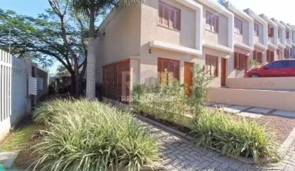 Casa para Venda - 108.8m², 2 dormitórios, sendo 2 suites, 1 vaga - Teresópolis