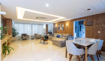 Casa 4 dormitórios com elevador