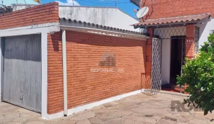 CASA COM EXTENSO PÁTIO NO CAMAQUÃ