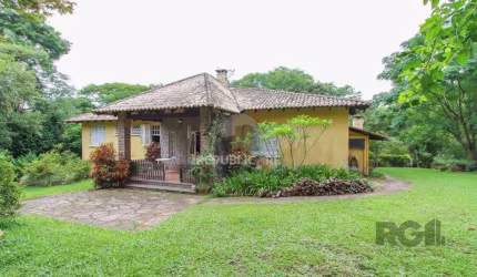 Casa com 3 quartos, suite em terreno com 7.320m² - Belem Velho