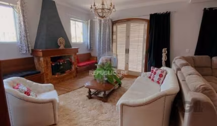 Casa no Teresópolis de 4 dormitórios e 4 vagas