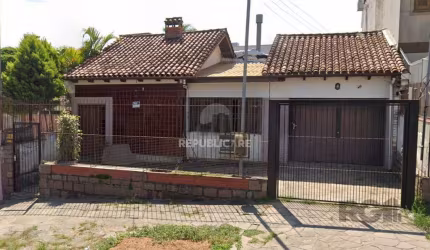 Casa 3 dormitórios à venda Partenon Porto Alegre/RS