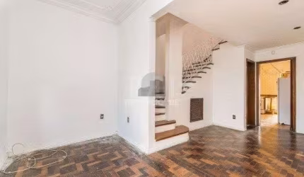 Casa para Venda - 240m², 3 dormitórios, sendo 1 suites, 3 vagas - Santana