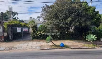 Terreno em Porto Alegre, no bairro Cavalhada, à venda.