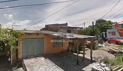 Casa em Porto Alegre, no bairro Cavalhada, com 3 dormitório(s), à venda.