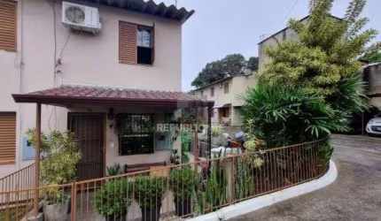 Casa Condominio em Porto Alegre, no bairro Cavalhada, com 2 dormitório(s), e 2 b