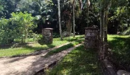 Terreno em Porto Alegre, no bairro Pedra Redonda, à venda.