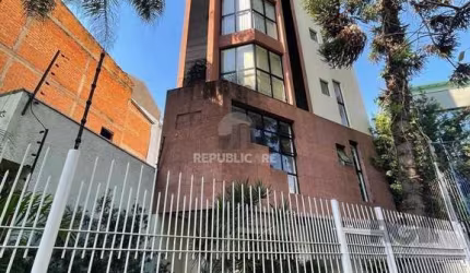 Conjunto/Sala à Venda - 31.02m², Petrópolis