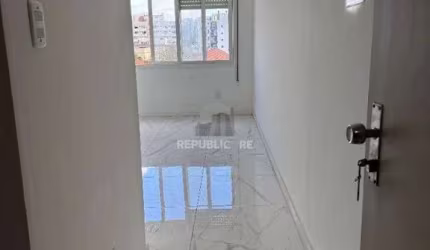 Apartamento com 54,70 m² de área privativa com dois dormitórios, sala, cozinha e