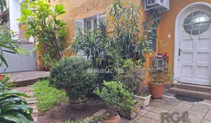 Casa 3 dormitórios à venda Petrópolis Porto Alegre/RS