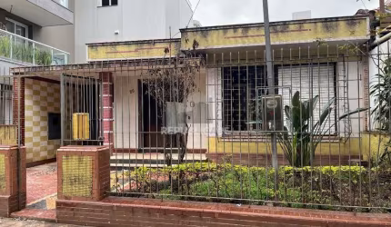 Casa 2 dorm. 360m² Menino Deus - Porto Alegre