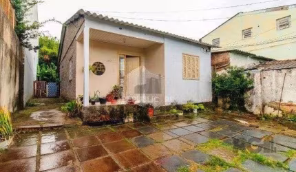 Casa 02 dormitórios na Rua do Banco Inglês, Santa Tereza