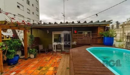 Cobertura 125m² - 3 dormitórios, 2 vagas no bairro Petrópolis