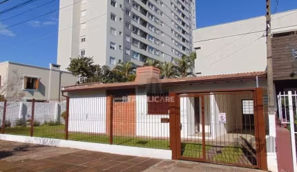 Casa 84m² - 2 dormitórios, 2 vagas no bairro Jardim Botânico