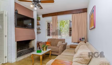 Casa 172m² - 3 dormitórios, 3 vagas no bairro Teresópolis