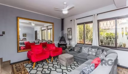 Casa 210m² - 3 dormitórios, 2 vagas