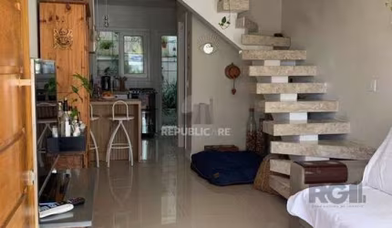 Casa em condomínio 69m² - 2 dormitórios suítes, 1 vaga no bairro Cavalhada