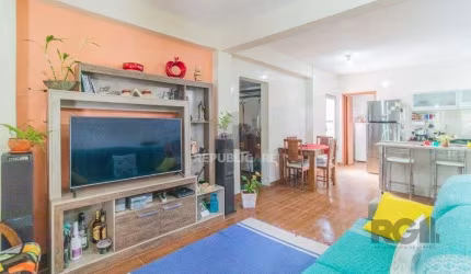 Casa com 3 dormitórios e 3 vagas no bairro Santa Tereza