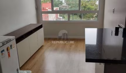 Apartamento à venda na Cidade Baixa COM GARAGEM!